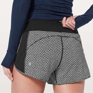 Lululemon Real Quick Short *Perforated 3.5" Monochromic Black SZ 8